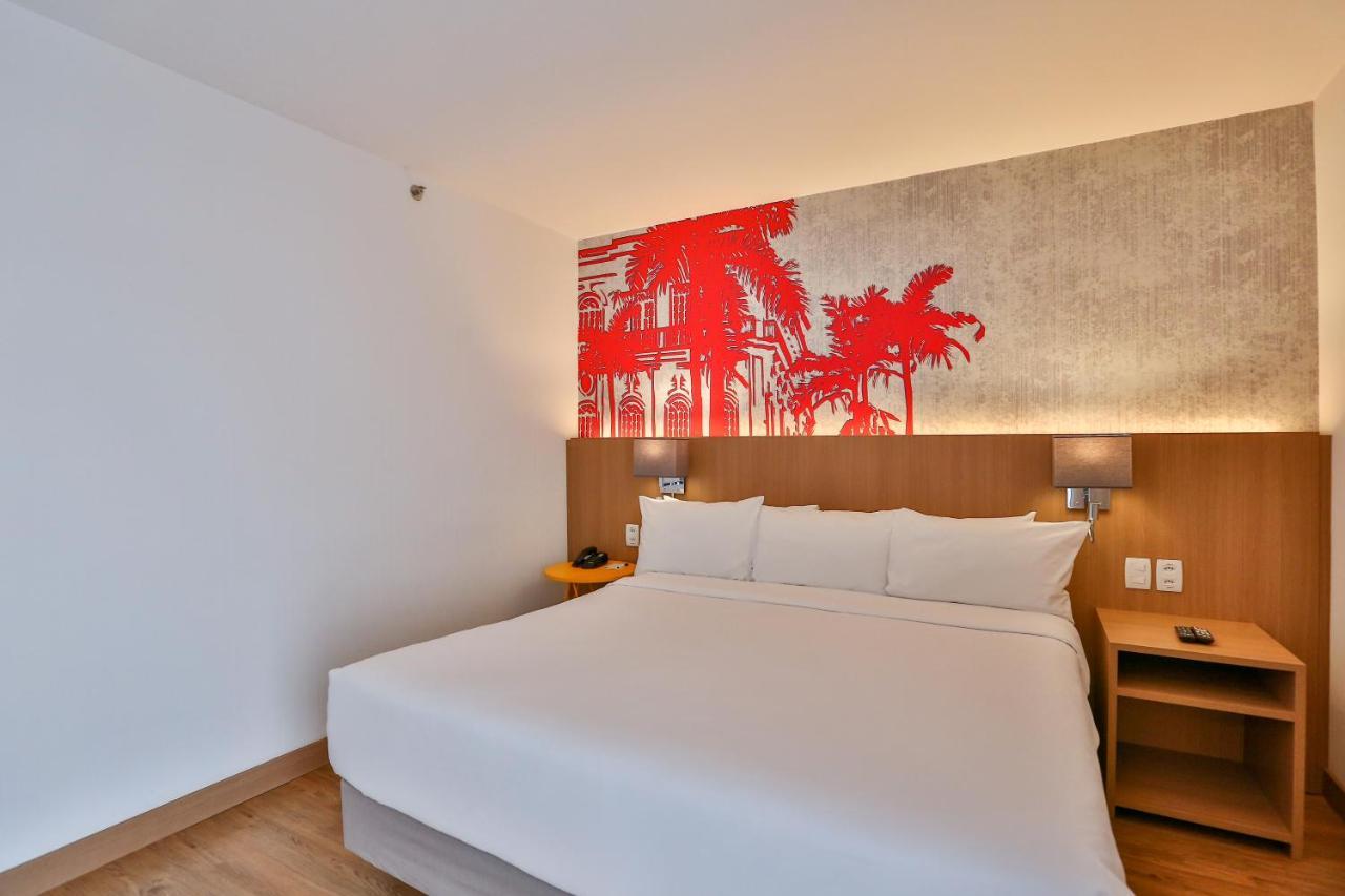 Studio King Bed