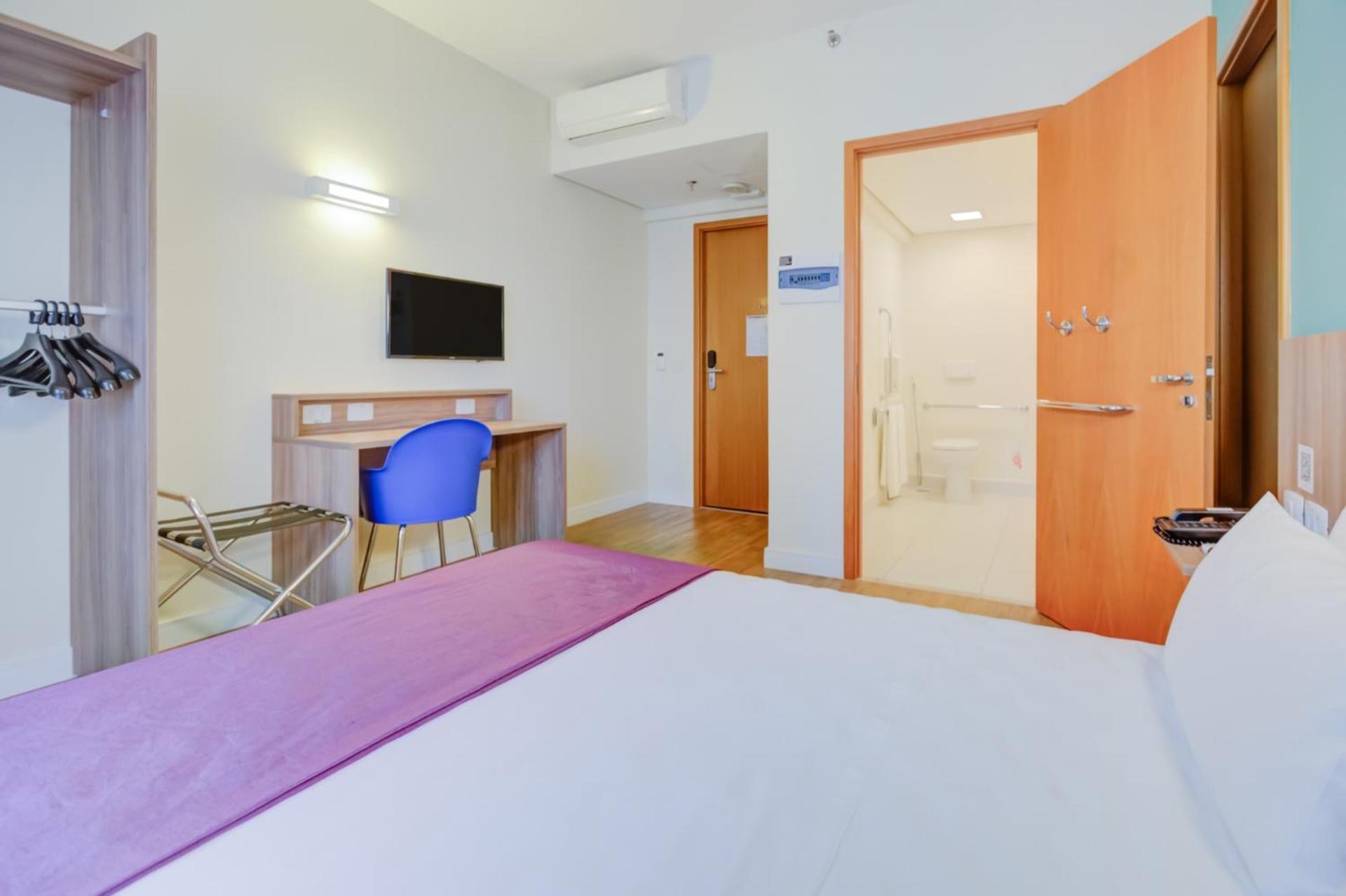 Quarto Standard com Cama Queen-size