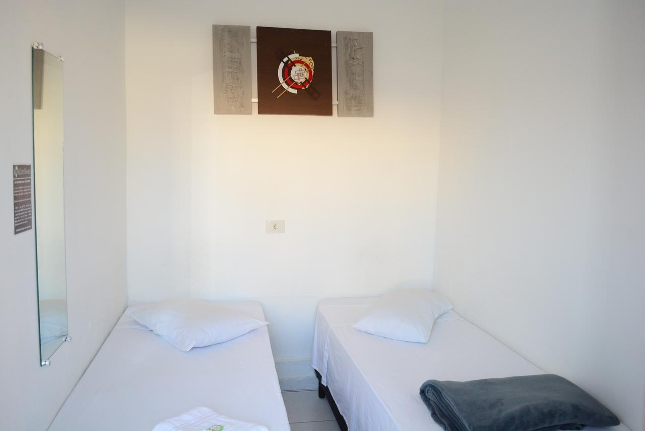 Quarto Triplo Básico