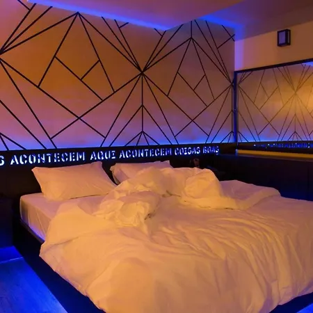 Tout Motel (Adults Only)-3